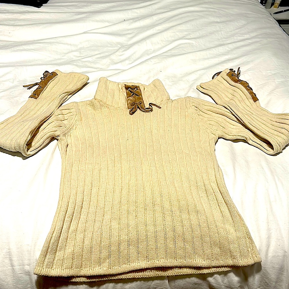 NEW Beautiful warm/wool sweater